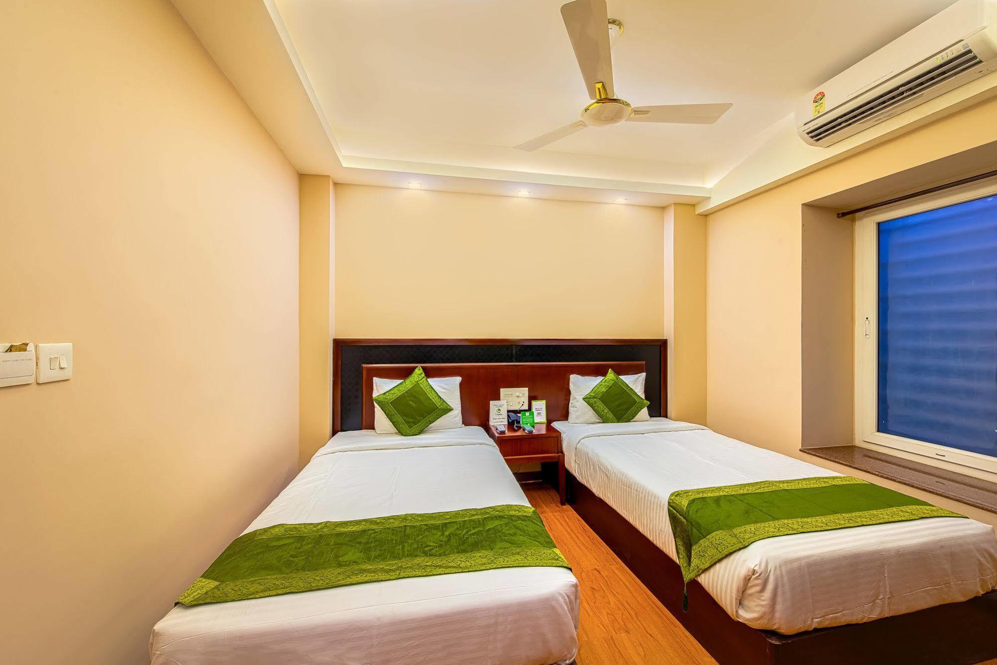 Treebo Vedanta Hotel Kalkutta Kültér fotó