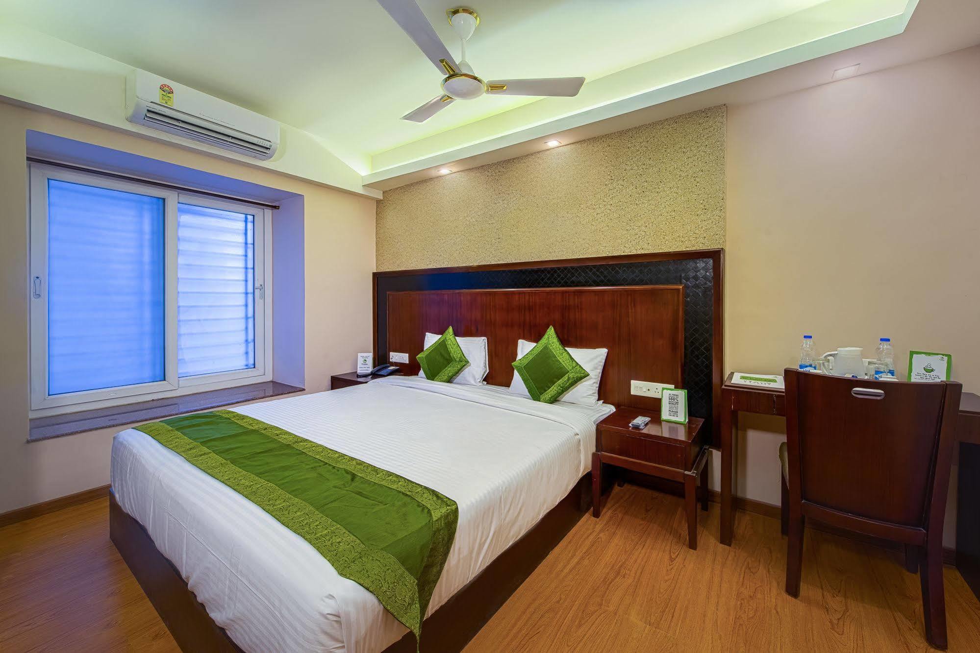 Treebo Vedanta Hotel Kalkutta Kültér fotó